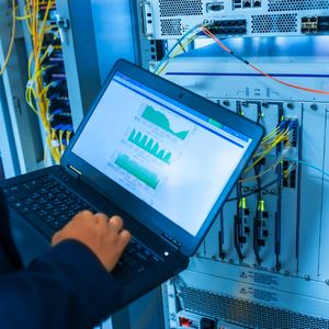 宮崎で太陽光を用いた発電システムの設置を請け負っている老舗の会社です