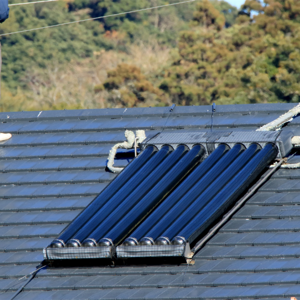 宮崎で太陽熱温水器の設置・修理を請け負っているコトブキ光熱株式会社